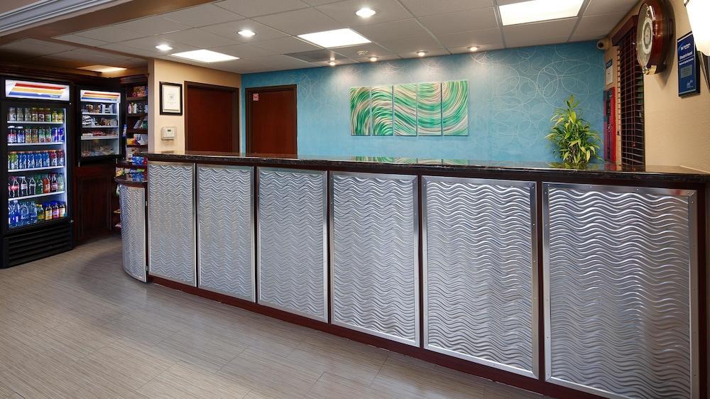 Days Inn & Suites By Wyndham Sam Houston Tollway Jersey Village Экстерьер фото
