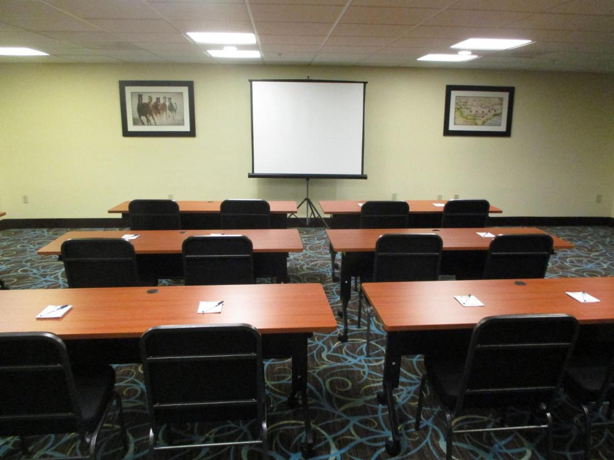 Days Inn & Suites By Wyndham Sam Houston Tollway Jersey Village Экстерьер фото