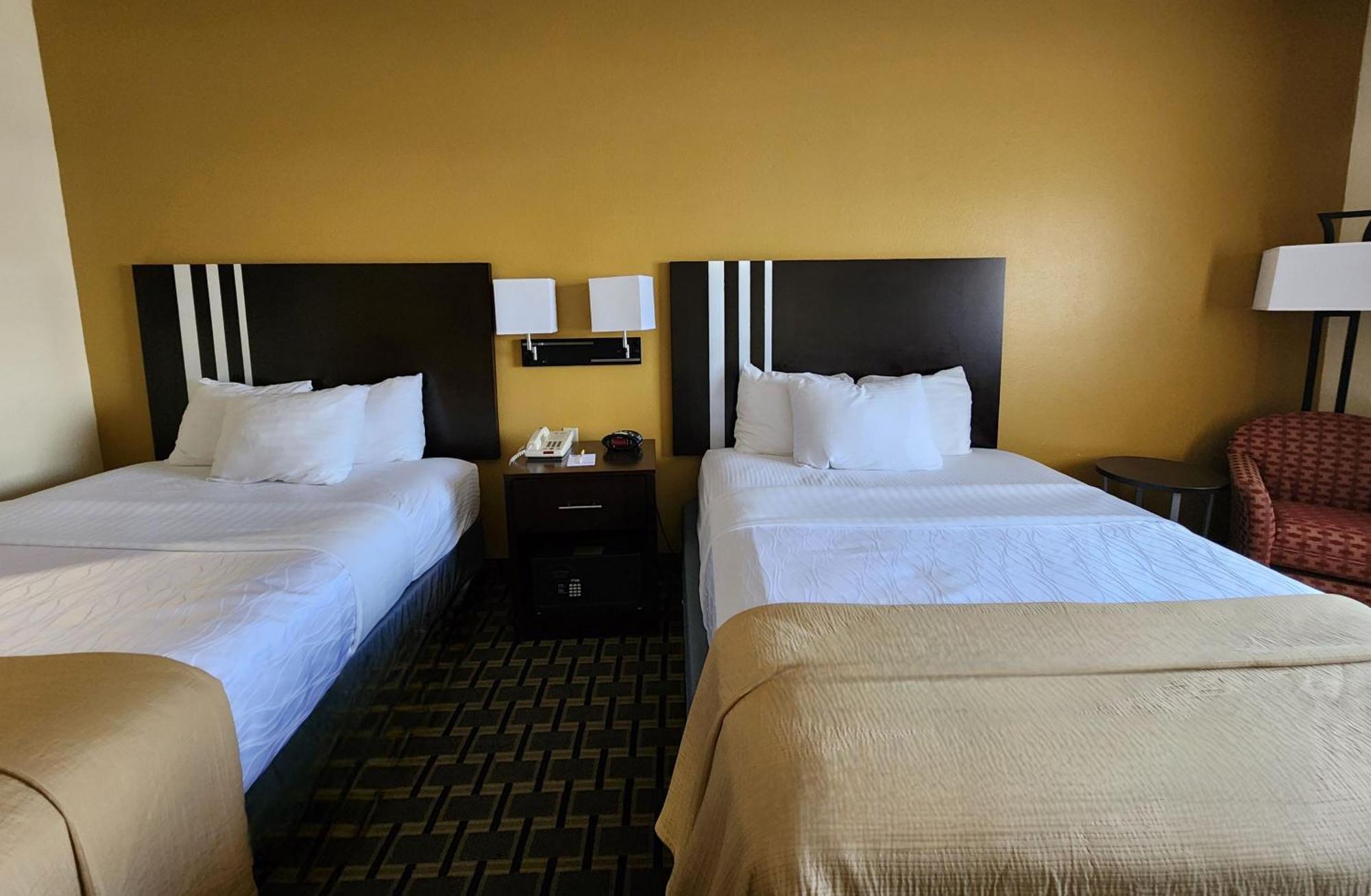 Days Inn & Suites By Wyndham Sam Houston Tollway Jersey Village Экстерьер фото