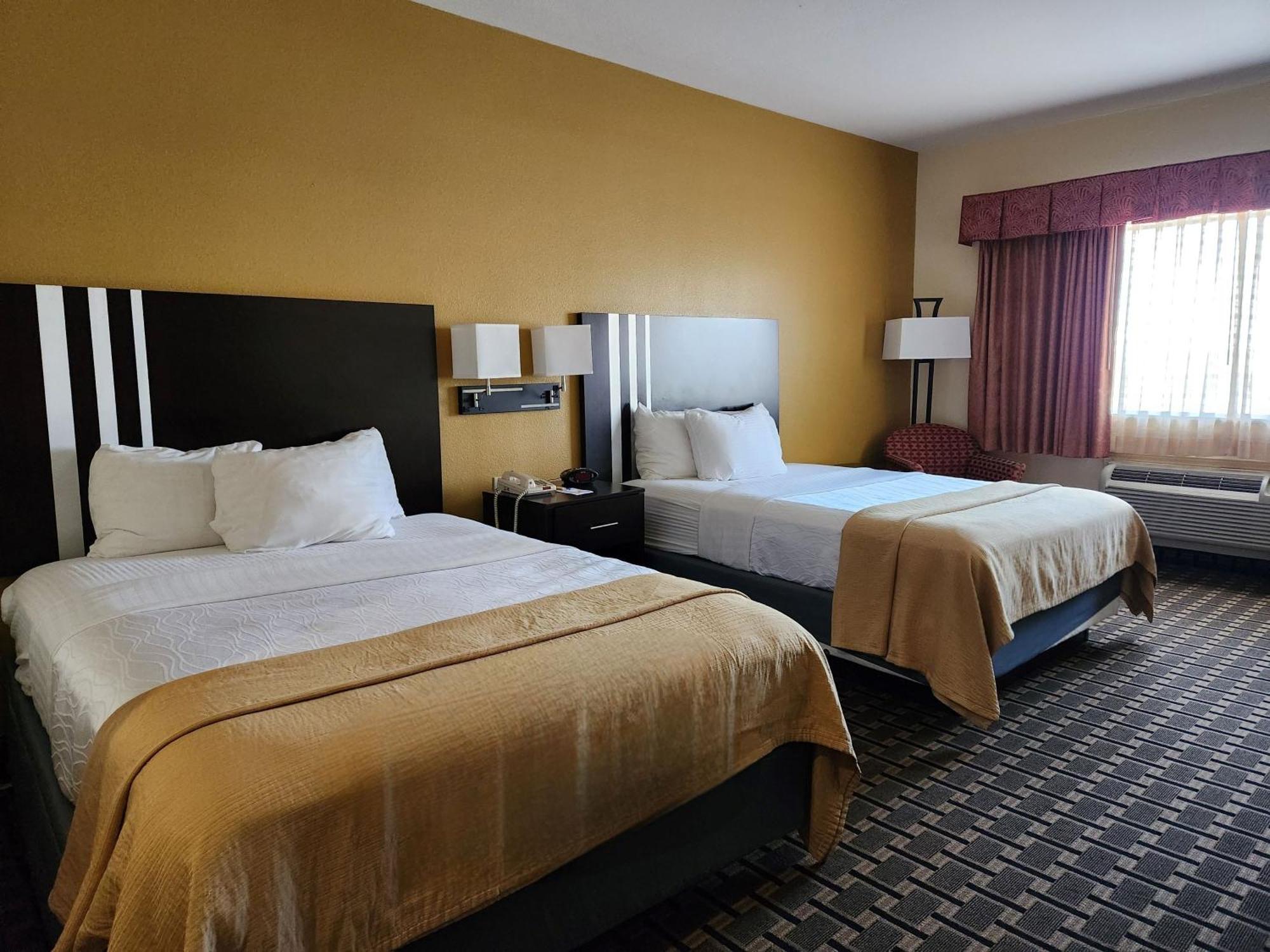 Days Inn & Suites By Wyndham Sam Houston Tollway Jersey Village Экстерьер фото