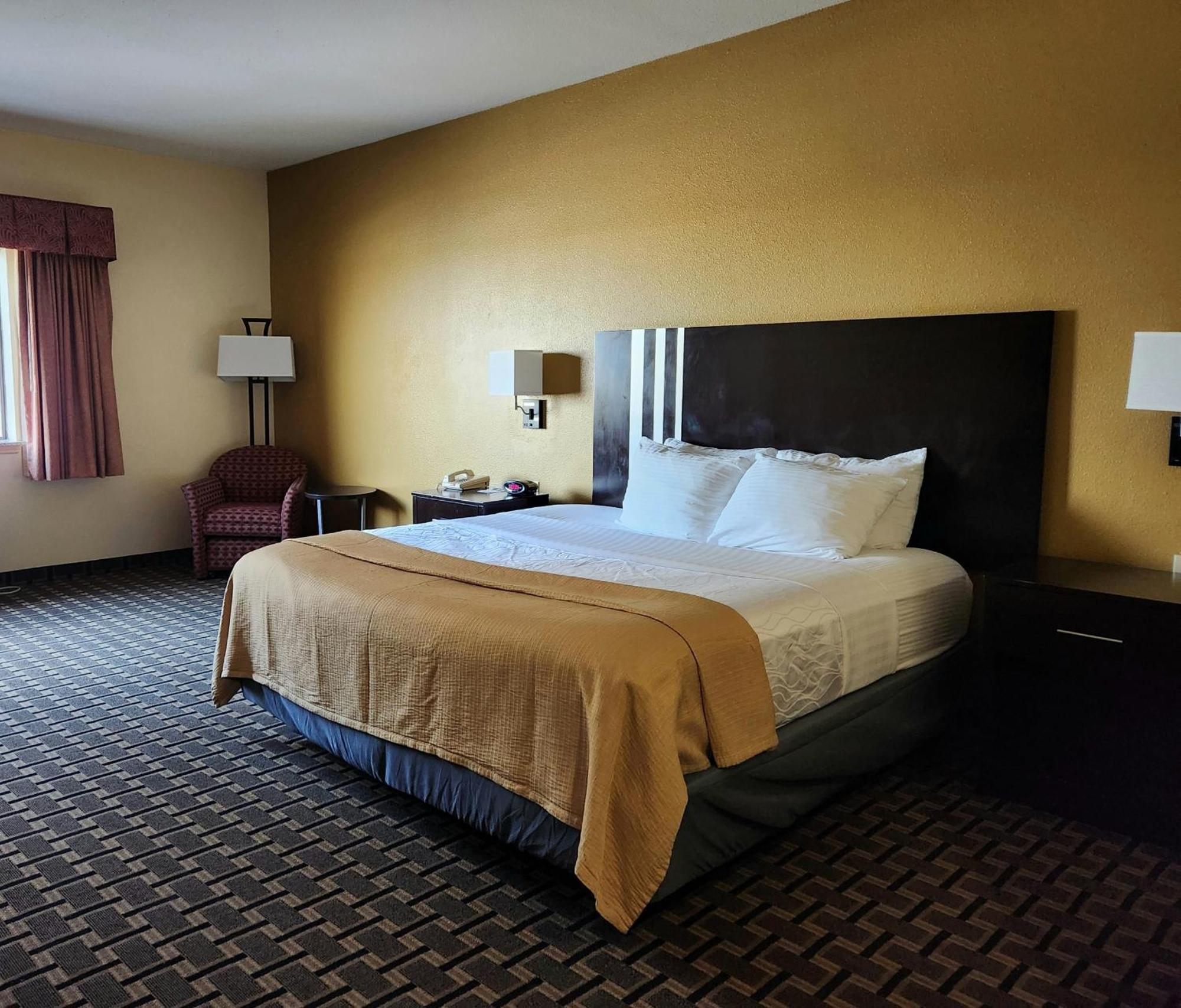 Days Inn & Suites By Wyndham Sam Houston Tollway Jersey Village Экстерьер фото